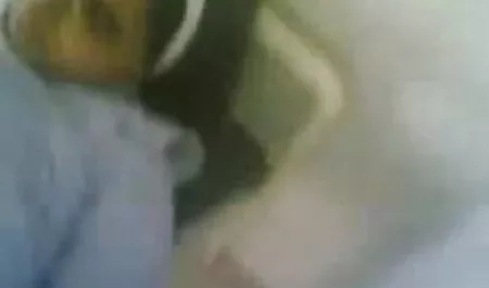 यंग काइली धीरे-धीरे अपनी किसी न किसी प्रेमिका को किसी न किसी जीभ वाले समलैंगिक के साथ बॉलीवुड सेक्सी फिल्में सहलाती है