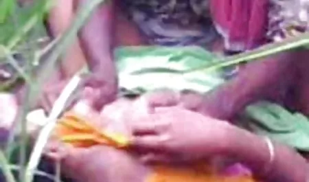 परिपक्व आदमी सेक्स फिल्म हिंदी में सेक्सी फिल्म हिंदी में युवा लड़की को बहकाया
