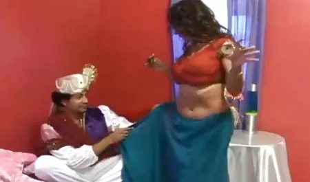 सुंदर सेक्सी फिल्म वीडियो में दिखाओ एशियाई नृत्य स्ट्रिपटीज़