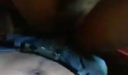 दोस्त बौछार में अपने डिक सेक्सी फिल्म हिंदी में वीडियो में बढ़ता है