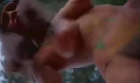 रेडहेड जोडी टेलर ने राक्षसों से संपर्क फिल्म सेक्सी फिल्म वीडियो में किया