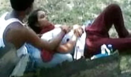 लेकिन बच्चे को पता नहीं था कि लंपट कुत्तों हिंदी फिल्म हीरोइन सेक्सी वीडियो का एक पूरा झुंड देख रहा था और सक्रिय रूप से झटके मार रहा था