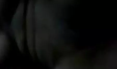 कुतिया होली को उसके स्तन के बीच एक सेक्सी पिक्चर भेजो वीडियो में देखने वाला मुर्गा मिला