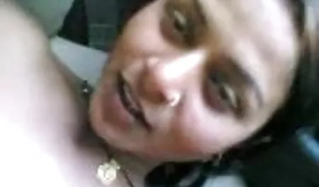 सेक्सी गोरा उसके बड़े स्तन के साथ सेक्सी ब्लू पिक्चर वाली आदमी जगाया