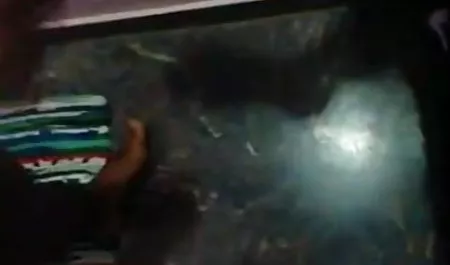 दो पतियों सेक्सी ब्लू पिक्चर वीडियो फिल्म को दिया