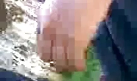 खूबसूरत एनिसा ब्लू पिक्चर वीडियो में सेक्स केट अपने आदमी को सहलाती है
