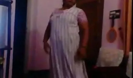 प्यारा सफेद लड़की एक बड़ा काला मुर्गा बेकार हिंदी में सेक्सी ब्लू है