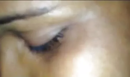 गाइ ने अपने दोस्त को हिंदी मूवी सेक्सी हिंदी मूवी सेक्सी मुर्गा चूसा और उसकी गांड को फंसाया