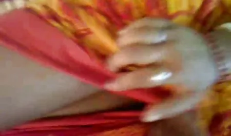 एक विशाल डिक हिंदी फिल्म वीडियो सेक्सी फिल्म के साथ सुंदर काले आदमी एक सेक्सी लड़की fucks