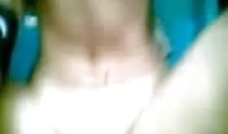 परिपक्व गोरा साक्षात्कार देता सेक्सी फिल्म ववव कॉम है और उसके अच्छे स्तन दिखाता है