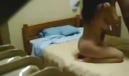 नाइजर उसे बिल्ली में श्यामला और cums सेक्स हिंदी मूवी fucks