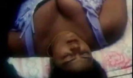 युवा busty छात्र एक आदमी द्वारा गड़बड़ हो जाता है और सेक्स के लिए भुगतान सेक्सी फिल्म हिंदी वाला किया जाता है