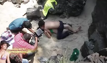 हॉट हिंदी सेक्सी ब्लू ब्लोंड जेसी को रोमांस पसंद है