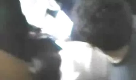 मुंडा बिल्ली सेक्सी फिल्म हिंदी में वीडियो फिल्म के साथ श्यामला एक blowjob देता है