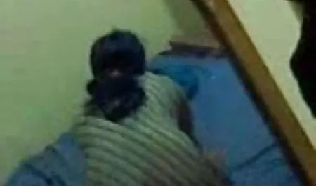 सेक्सी बस्टी barmaid एलिसा केंट सेक्सी सेक्सी हिंदी फिल्म एक टिप के लिए क्लाइंट को चोदता है