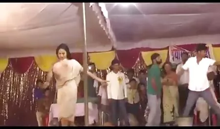युवा महिलाओं के साथ बड़े हिंदी ब्लू सेक्सी उत्तम दर्जे का डबल प्रवेश बकवास