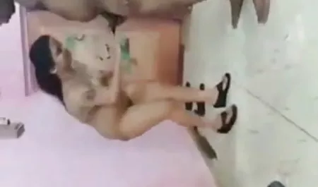 गोरा कैमरन डी एक क्रूर अजनबी के साथ एक ब्लू पिक्चर हिंदी में सेक्सी हिंदी में कार में गड़बड़ हो जाता है