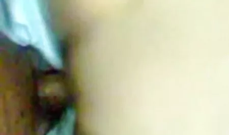 संचिका ब्लू पिक्चर सेक्सी हिंदी में देखने वाली गोरा एक गहरी blowjob देता है
