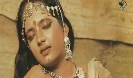 पतला सुंदर श्यामला कास्टिंग पर मौजूद है और निर्माता के साथ चुदाई करता मद्रासी सेक्सी पिक्चर मद्रासी है