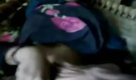 सेक्सी लड़की प्यार करती है वीडियो वाला सेक्सी फिल्म जब वह उस पर cums