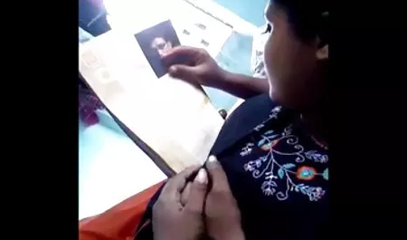 आस श्यामला जिया Paige एक आदमी हिंदी हिंदी फिल्म सेक्सी को लालच दिया और उसे एक बिल्ली में गड़बड़ कर दिया