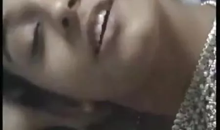 आबनूस हॉलीवुड की सेक्सी बीएफ फिल्म हिजड़ा गड़बड़ हो जाता है