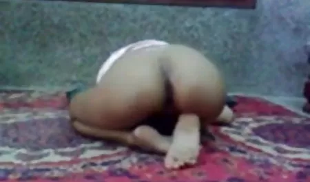 बालों वाला सेक्सी फिल्म ब्लू पिक्चर वीडियो आदमी दोस्त के बालों वाले बिंदु को चोदता है