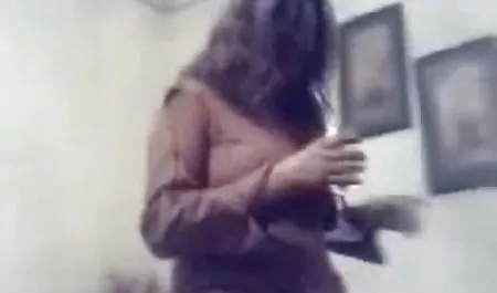 सुंदर आबनूस एक सुंदर गोरा fucks और चिल्ला सेक्सी फिल्म बॉलीवुड के बाद बिल्ली में सह विलय
