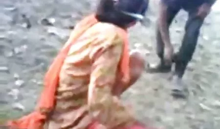 नशे हिंदी में सेक्सी पिक्चर दिखाइए में सहपाठियों और एक झोपड़ी में गड़बड़