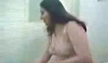 एक सेक्सी छात्र से सुंदर सेक्स फिल्म बताइए वीडियो स्ट्रिपटीज़
