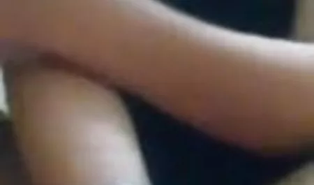 एक स्कूल बस में एक सेक्सी सेक्सी फिल्म हिंदी ड्राइवर के साथ युवा लड़की fucks