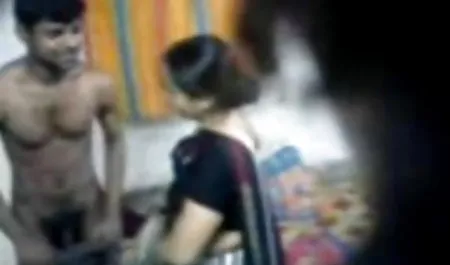 गोरा मुर्गा चूसता है और सेक्सी ब्लू फिल्म नई हंसते हुए लुढ़कता है