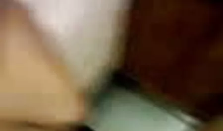 रिहर्सल में गोरा स्ट्रिपर ने निर्देशक को शुक्राणु सेक्स भरी फिल्म के साथ बिखेर दिया
