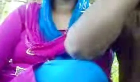 पीली पैंटी में बच्चे को चोदने में बहुत मज़ा आता मूवी सेक्सी हिंदी है