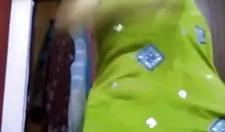 मैं अपनी बहन के सेक्सी पिक्चर वीडियो चाहिए विशाल स्तन और सह को देखता हूं