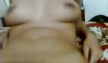 कुतिया एक मालिश के लिए आया था और सेक्स वीडियो वाली फिल्म कड़ी मेहनत से गड़बड़ हो गया था