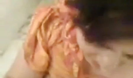 एक रसदार महिला, एक गोल, मुंह में पानी भरने वाला गधा, आसानी से एक अजनबी आदमी के साथ जाने के सेक्सी मूवी इंडियन मूवी लिए सहमत हो गया, जिसने उस पर आधा लीटर तेल डाला और दोनों छेदों में अच्छी तरह से गड़बड़ कर दिया।