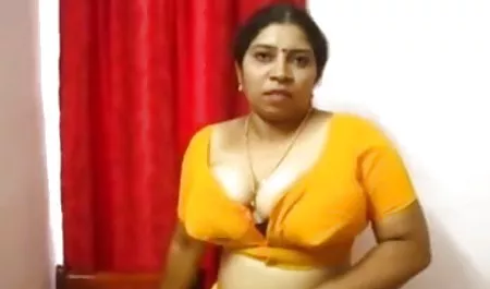 जूते हिंदी फिल्म सेक्सी वीडियो में श्यामला खुद को छूना