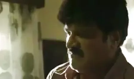 आदमी अविश्वसनीय रूप से अपने पूर्व के साथ सेक्स से छिपा रहा है। वह कहता है कि वह उसे पीछे से चोदना पसंद करता है, जब वह उसे लूट के सेक्सी मूवी हिंदी मै ऊपर एक टैटू देखता है, लेकिन जब वह चश्मा पहन रहा होता है तो उसके चेहरे पर सह के लिए कोई कम पसंद नहीं करता है