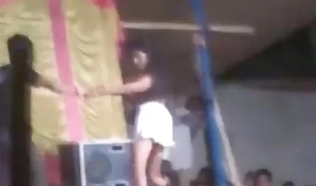 परिपक्व टहनियाँ अपने प्रेमी के साथ सेक्सी हिंदी फुल वीडियो एक तांडव है