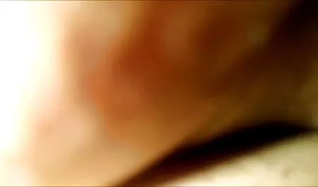 बस्टी रेडहेड लॉरेन फिलिप्स सेक्स फिल्म राजस्थानी एक सुंदर काले आदमी को चोदता है