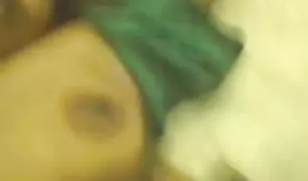 कुतिया ने हिंदी सेक्सी फिल्म के वीडियो उसकी पैंटी सूँघ ली और कामुक हो गई