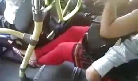 कामुक अधोवस्त्र में अवसादग्रस्त सेक्सी पिक्चर वीडियो में सेक्सी वीडियो में माँ खुद को एक मोटी थरथानेवाला के साथ fucks