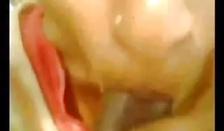 सेक्सी अधोवस्त्र में गर्म गोरा उसे गीला बिल्ली सहलाता सेक्स फिल्म वीडियो बताइए है