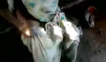 परिपक्व समलैंगिक पुरुष मालिश के साथ सेक्सी वीडियो हिंदी मूवी आराम करने का फैसला करते हैं