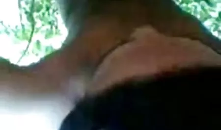 परिपक्व पति एक यौन प्रेमी की पत्नी के मूवी सेक्सी हिंदी में वीडियो लिए गोली मारता है और वह उसे चोदता है