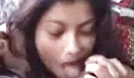 भव्य सेक्सी फिल्म सेक्सी वीडियो फूहड़ एक महान blowjob करता है