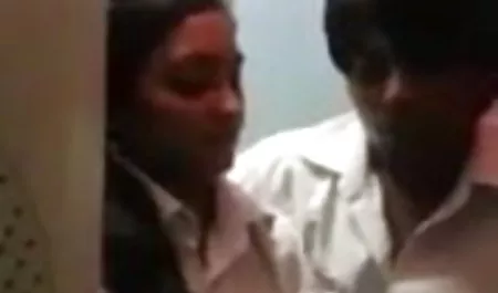 स्नातक पार्टी हिंदी भोजपुरी सेक्सी फिल्म में लड़कियों ने सुपरमैन को आदेश दिया!