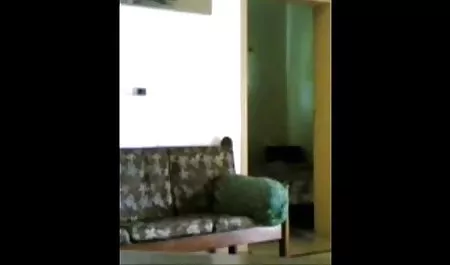 पॉलीन जेम्स अपने भाई के दोस्त से डिक बेकार है सेक्स फिल्म के