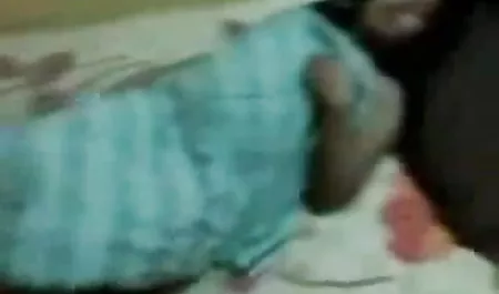बस्टी ब्लोंड मैरी हिंदी फिल्म सेक्स वाली रानी हस्तमैथुन करती है स्वीट पुसी फिंगरिंग